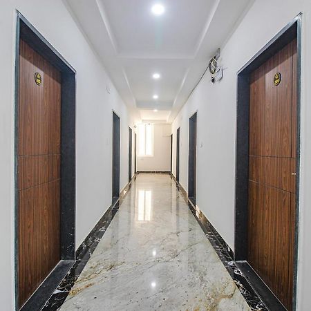 Fabhotel W Grand Suites - Nr Lanco Hills, Manikonda Hyderabad Esterno foto