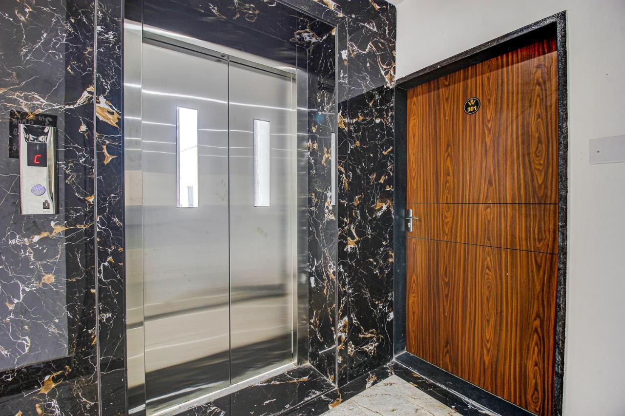 Fabhotel W Grand Suites - Nr Lanco Hills, Manikonda Hyderabad Esterno foto